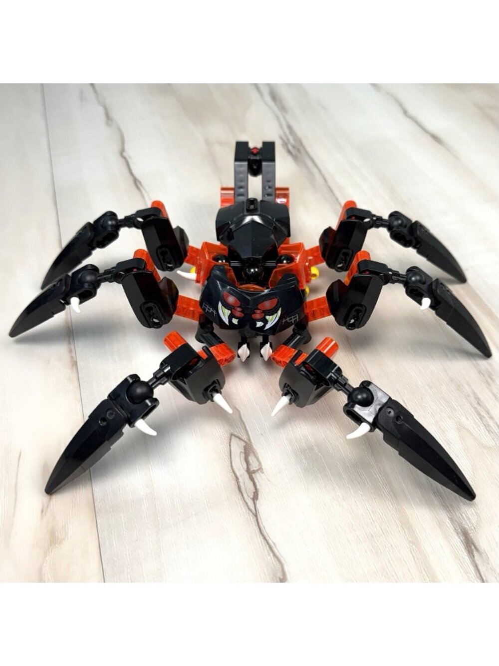 2015 LEGO Bionicle 70790 Lord of Skull Spider INCOMPLETE Missing 2pcs Spike Mask